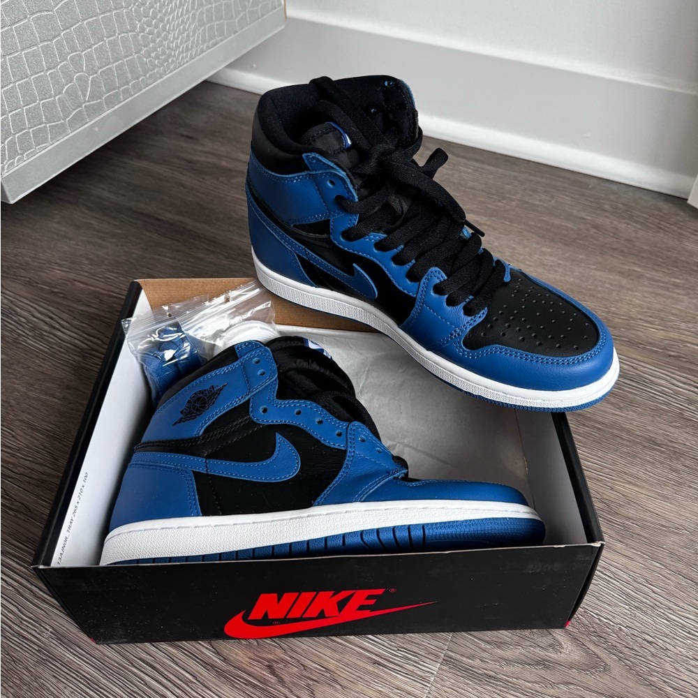 Jordan 1 Blue and Black Sneakers - Picture 2 of 3